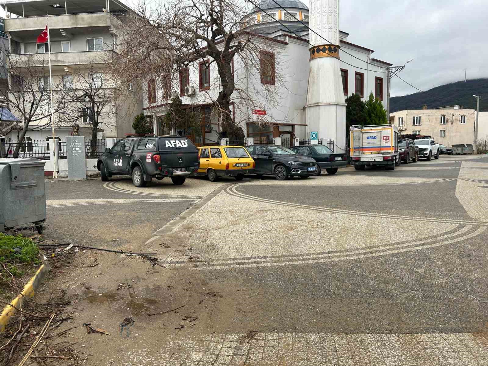 Marmara Denizi&rsquo;nde kayıp m&uuml;rettebatı arama &ccedil;alışmaları s&uuml;r&uuml;yor
