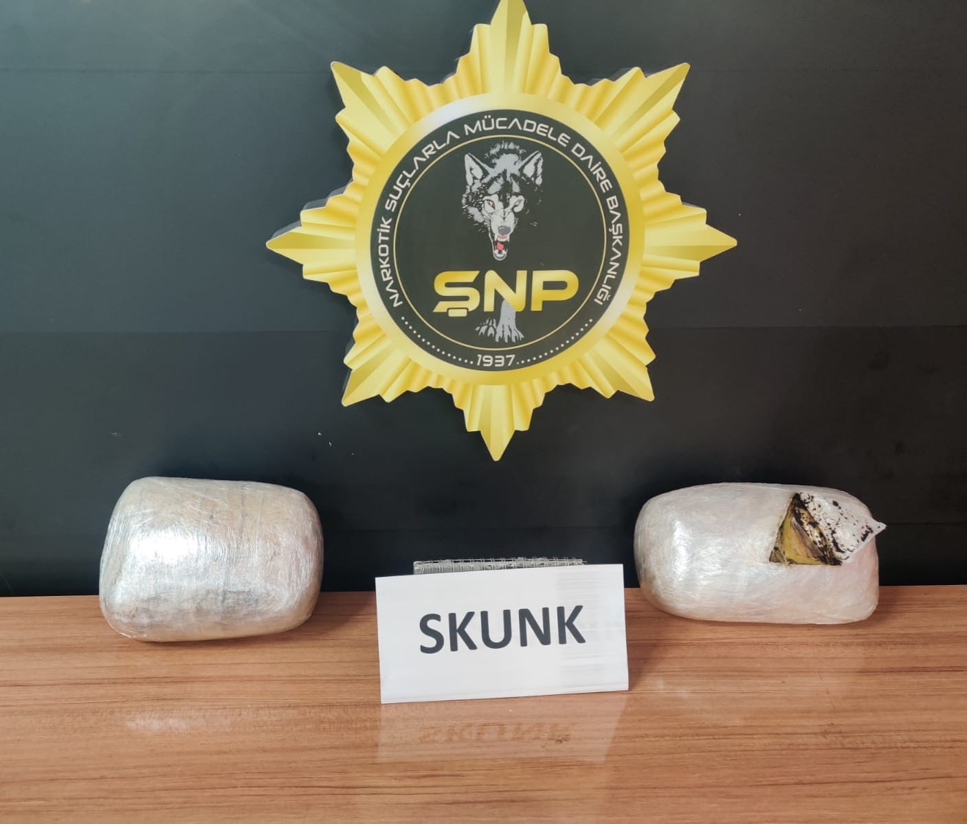 Şanlıurfa’da 4 kilogram skunk ele geçirildi: 1 gözaltı