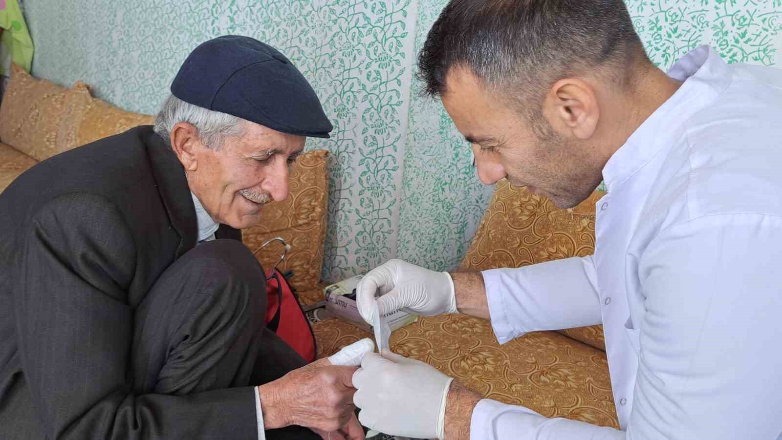 T&uuml;rkiye&rsquo;nin en y&uuml;ksek k&ouml;y&uuml;nde sağlık taraması yapıldı
