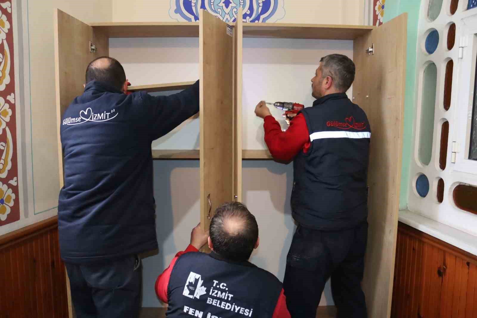 Selvili Camiye kütüphane