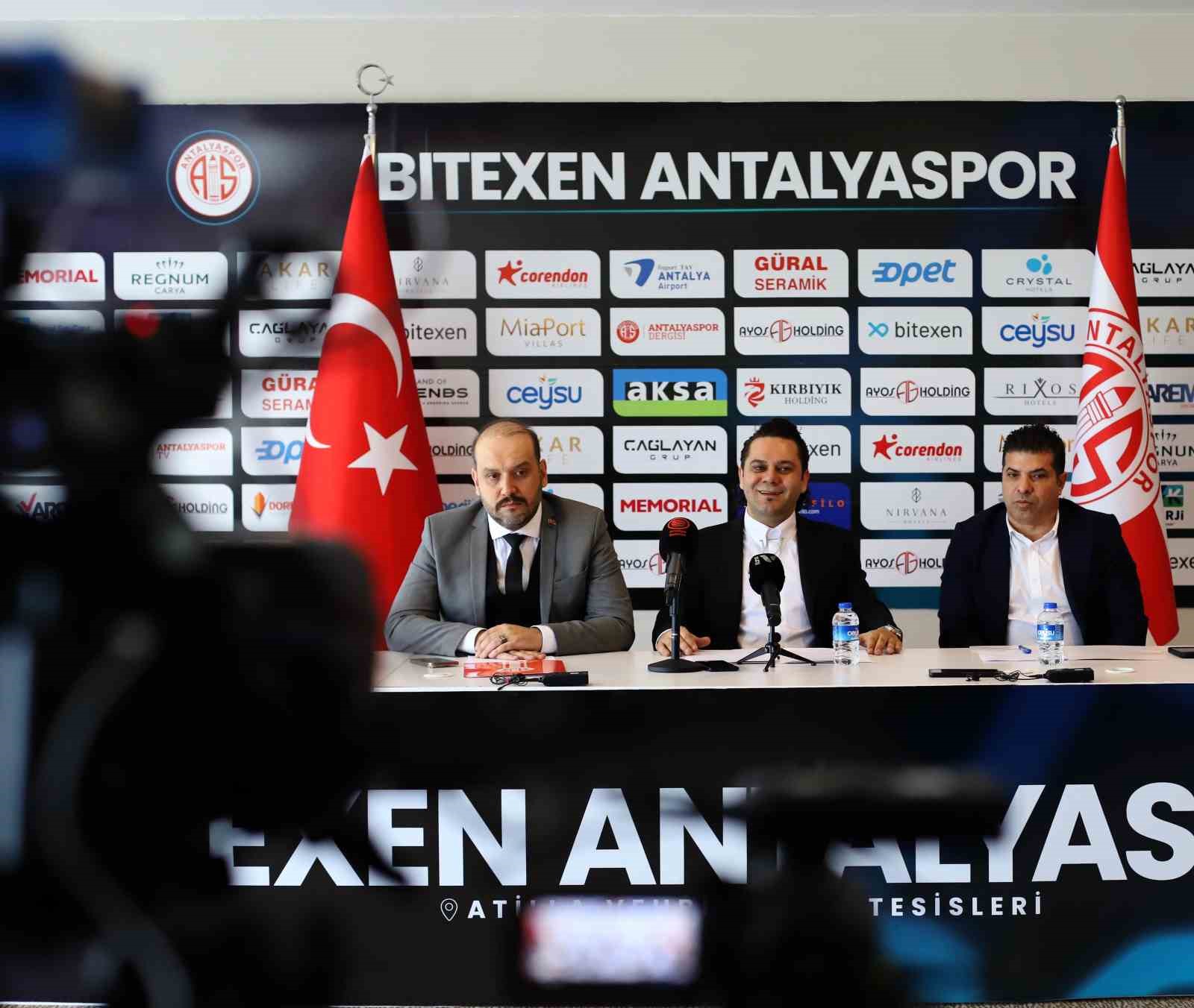 Alkan Evren: "Biz kimseye k&ouml;t&uuml; s&ouml;z s&ouml;ylemeyiz, s&ouml;ylettirmeyiz"
