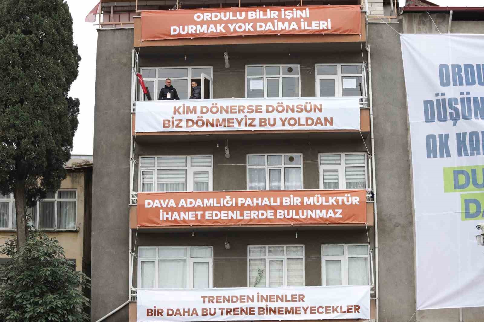 Cumhurbaşkanı Erdoğan: &ldquo;Emekli ikramiyesini 3 bin lira yapıyoruz&rdquo;
