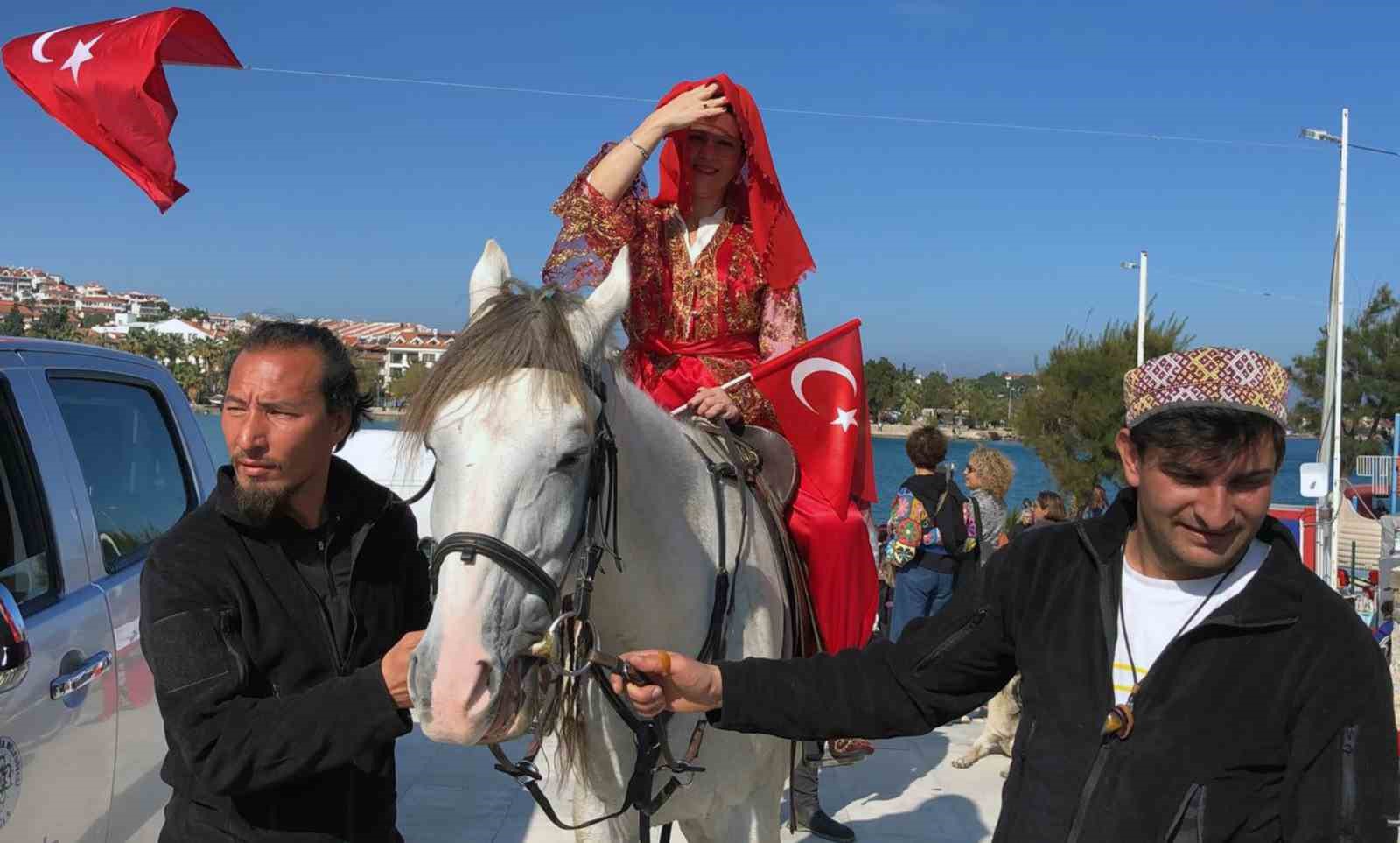 Doğu kışı yaşarken, Dat&ccedil;a&rsquo;da Badem &Ccedil;i&ccedil;eği Festivali başladı

