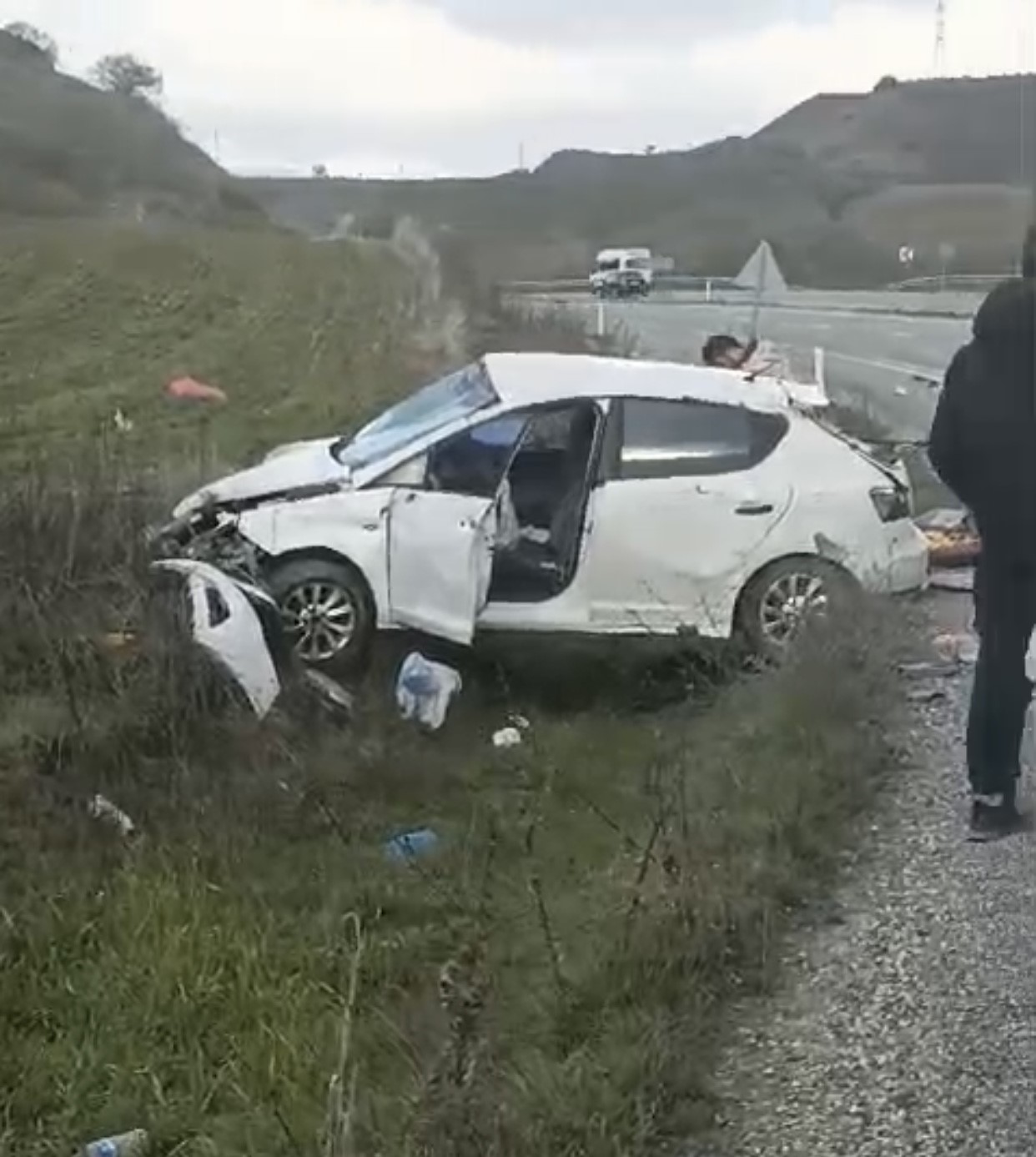 Batman’da otomobil şarampole yuvarlandı: 1 yaralı