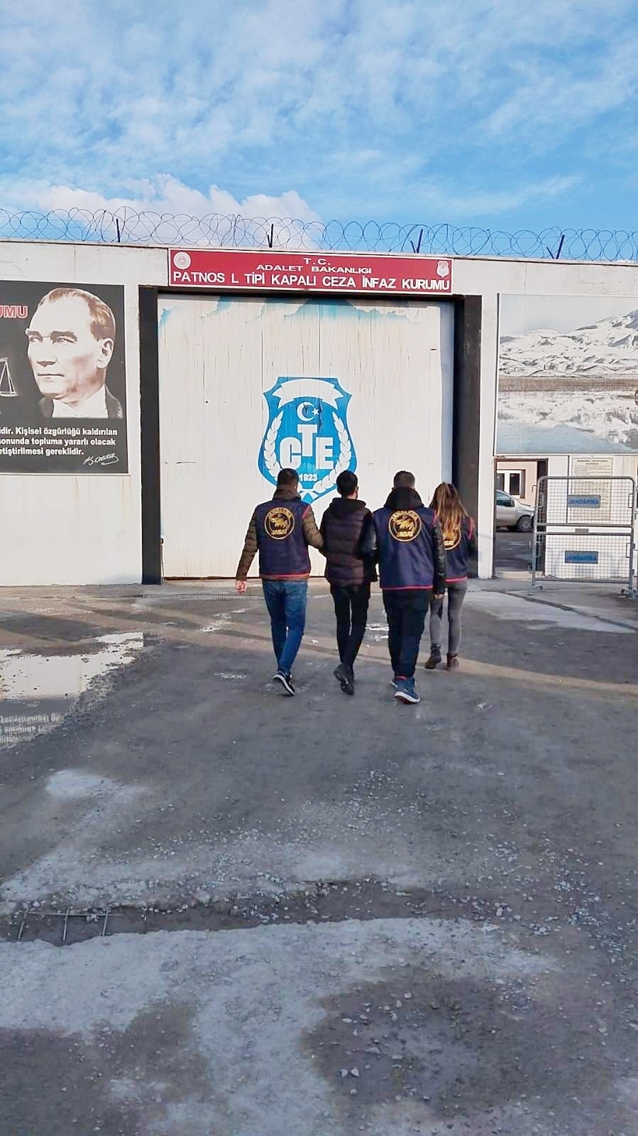 Ağrı’da hırsızlık suçundan aranan firari yakalandı