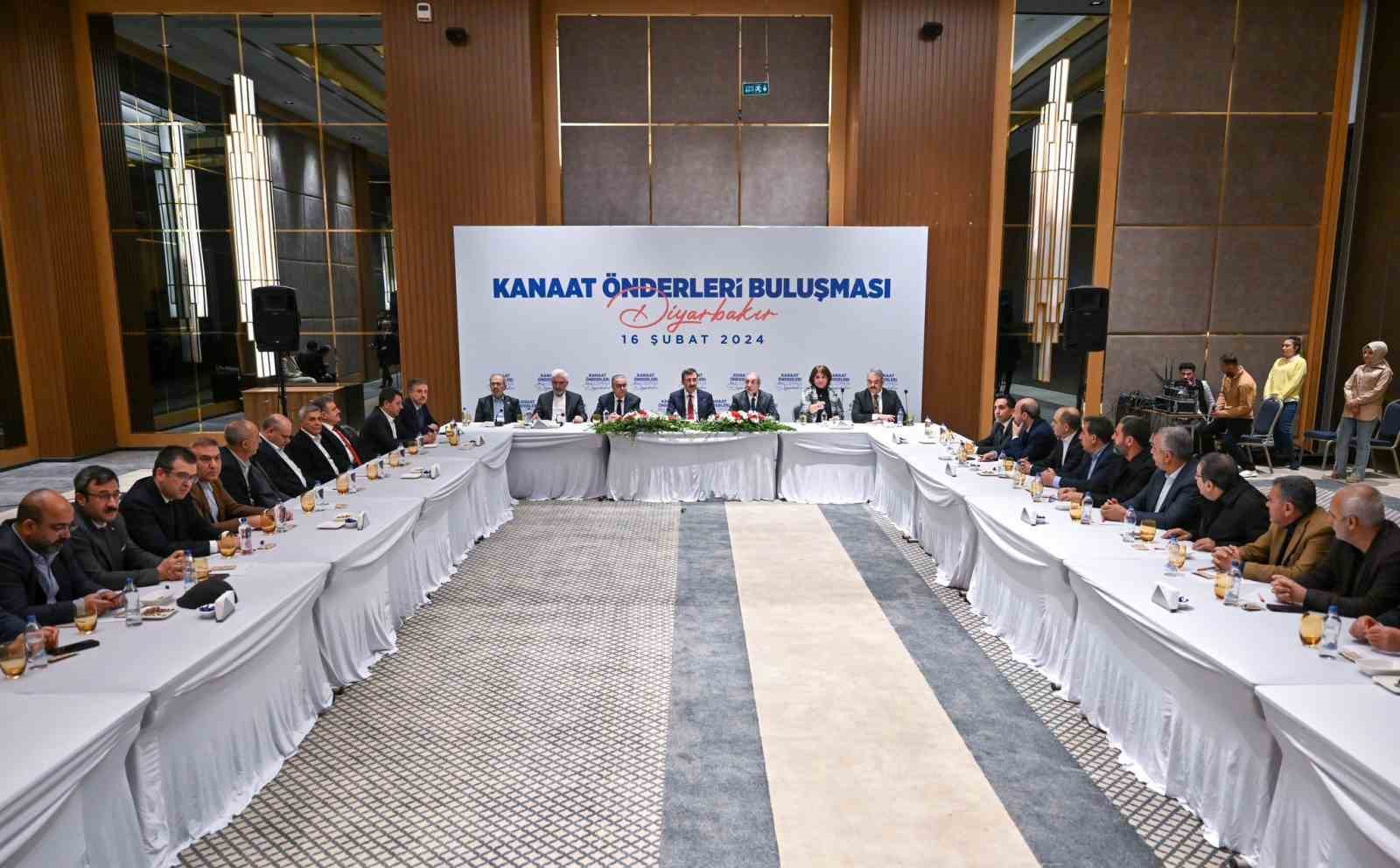 Cumhurbaşkanı Yardımcısı Yılmaz: "&Ouml;zelikle bu yılın ortasında enflasyonda belirli d&uuml;ş&uuml;şleri hep birlikte g&ouml;receğiz"
