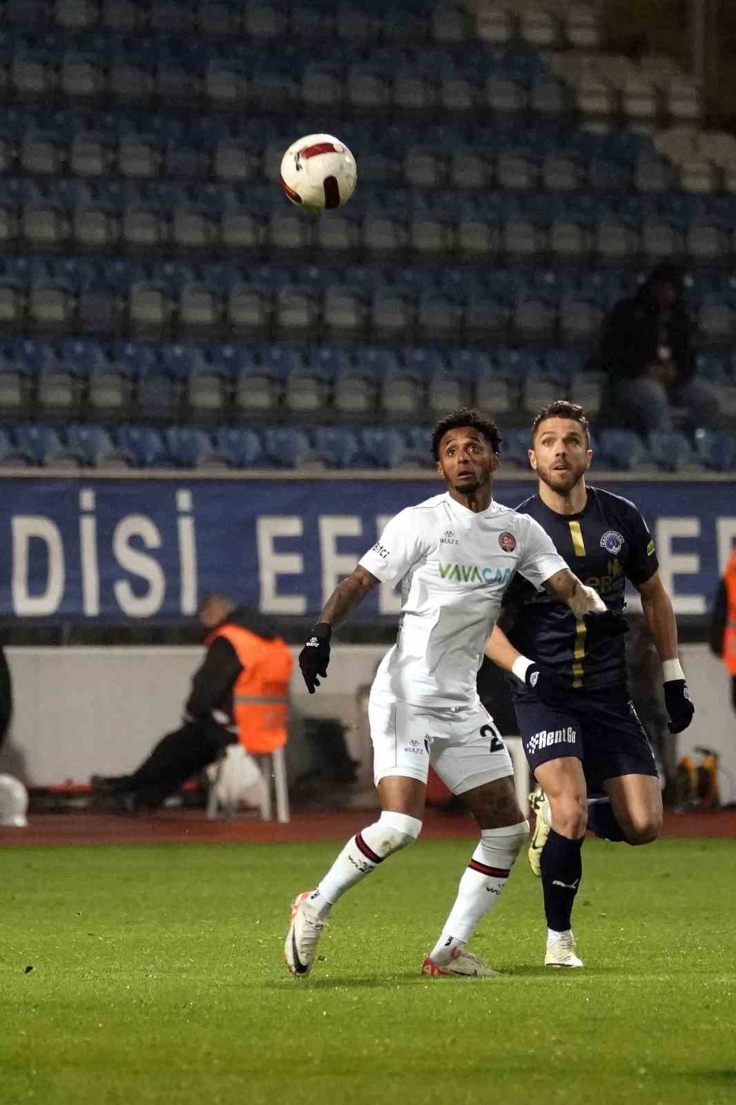 Trendyol Süper Lig: Kasımpaşa: 1 - Fatih Karagümrük: 1 (Maç sonucu)
