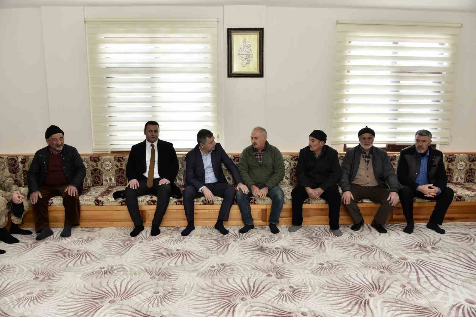 Vali Tanrısever köy ziyaretlerine devam ediyor