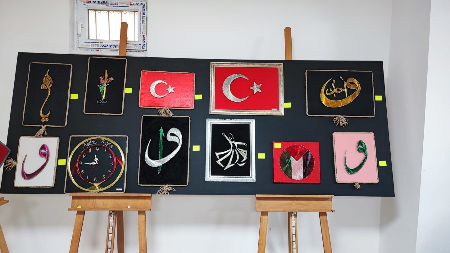 Adyamanda Gazze yararna sanat sergisi ald
