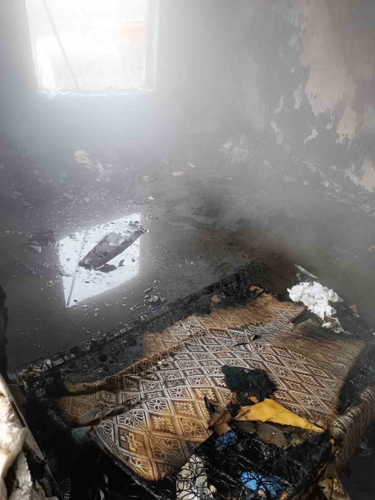 Kahramanmaraş’ta ikamet yangını