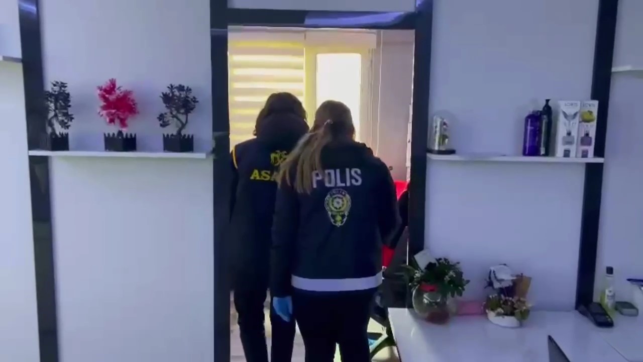 Masaj salonlarında fuhuş operasyonunda 12 tutuklama
