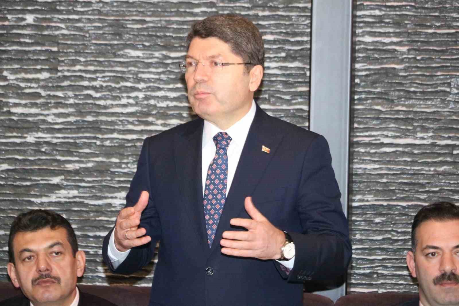 Bakan Tun&ccedil;: &ldquo;AK Parti &ouml;ncesi demokrasinin standartlarıyla bug&uuml;nk&uuml; arasında b&uuml;y&uuml;k fark var&rdquo;
