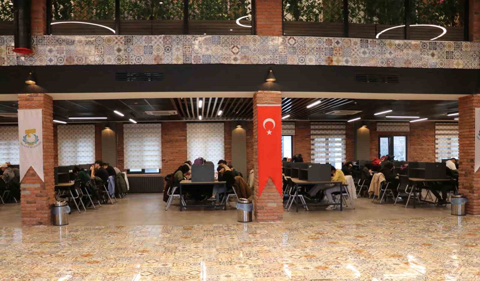 Haliliye Belediyesi k&uuml;t&uuml;phaneleri gen&ccedil;lerin adresi oluyor
