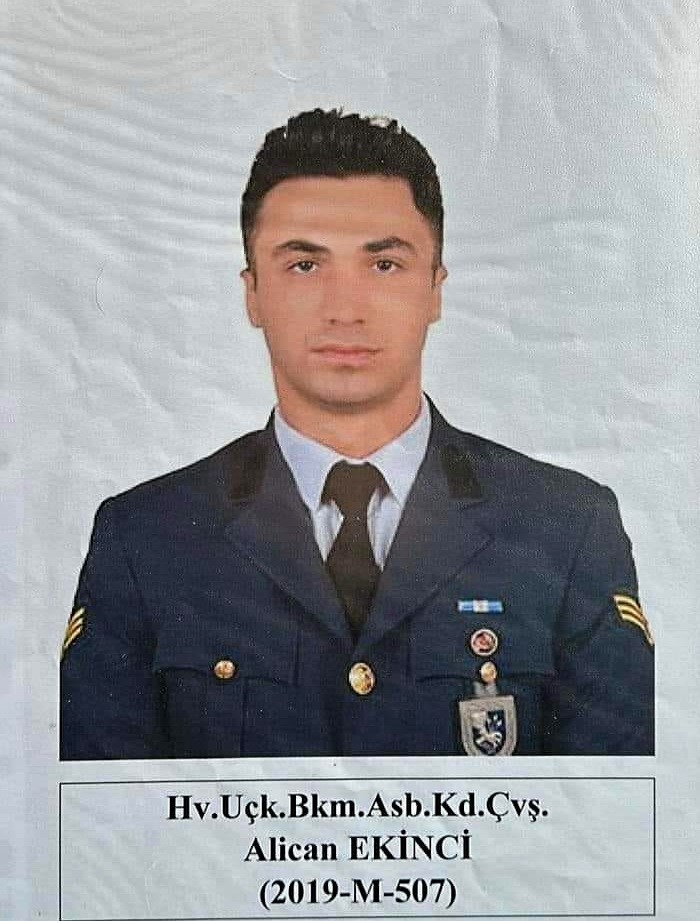 Rahatsızlık sonucu hayatını kaybeden asker son yolculuğuna uğurlandı
