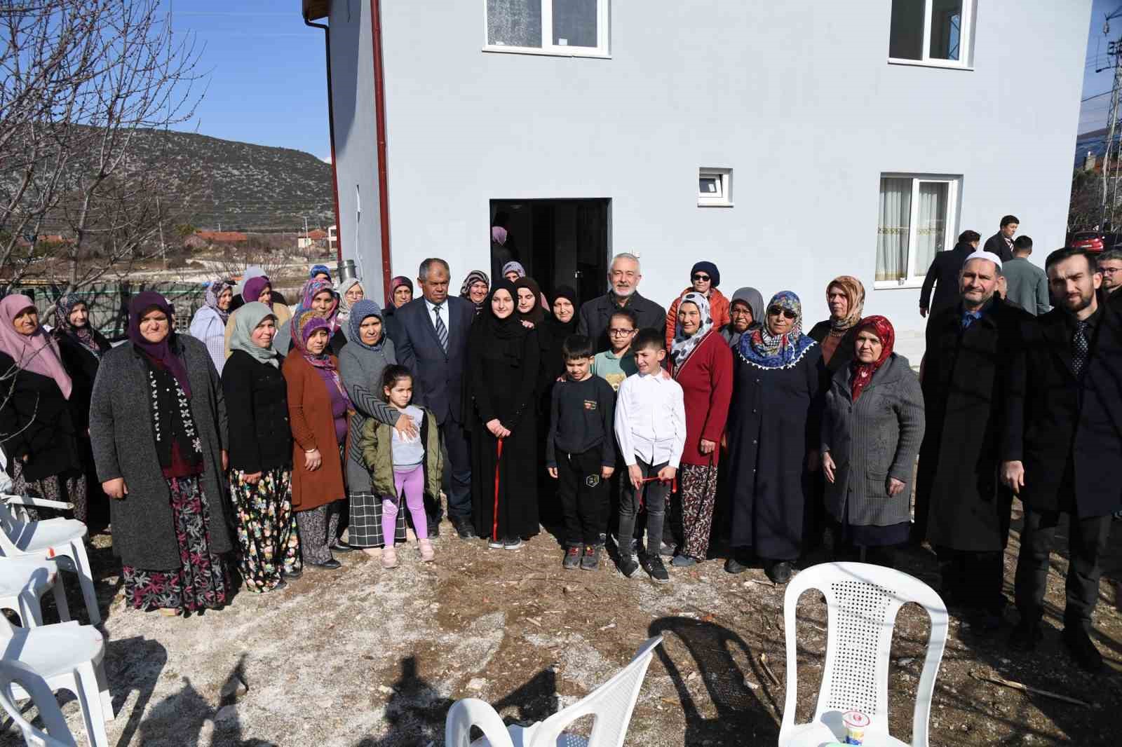 Isparta’da Kız Kur’an Kursu açıldı