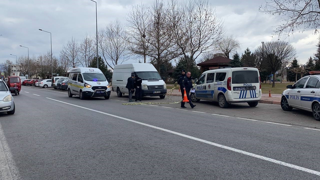 Kayseri’de cinayet: Karnından vurulan şahıs hayatını kaybetti
