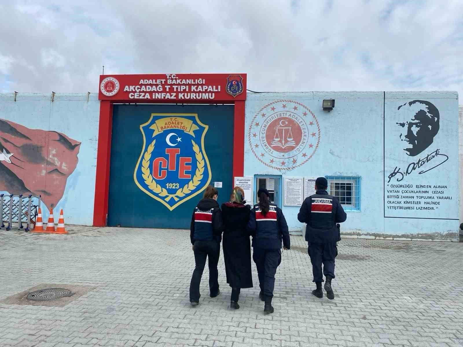 Yakalanan FETÖ firarisi tutuklandı

