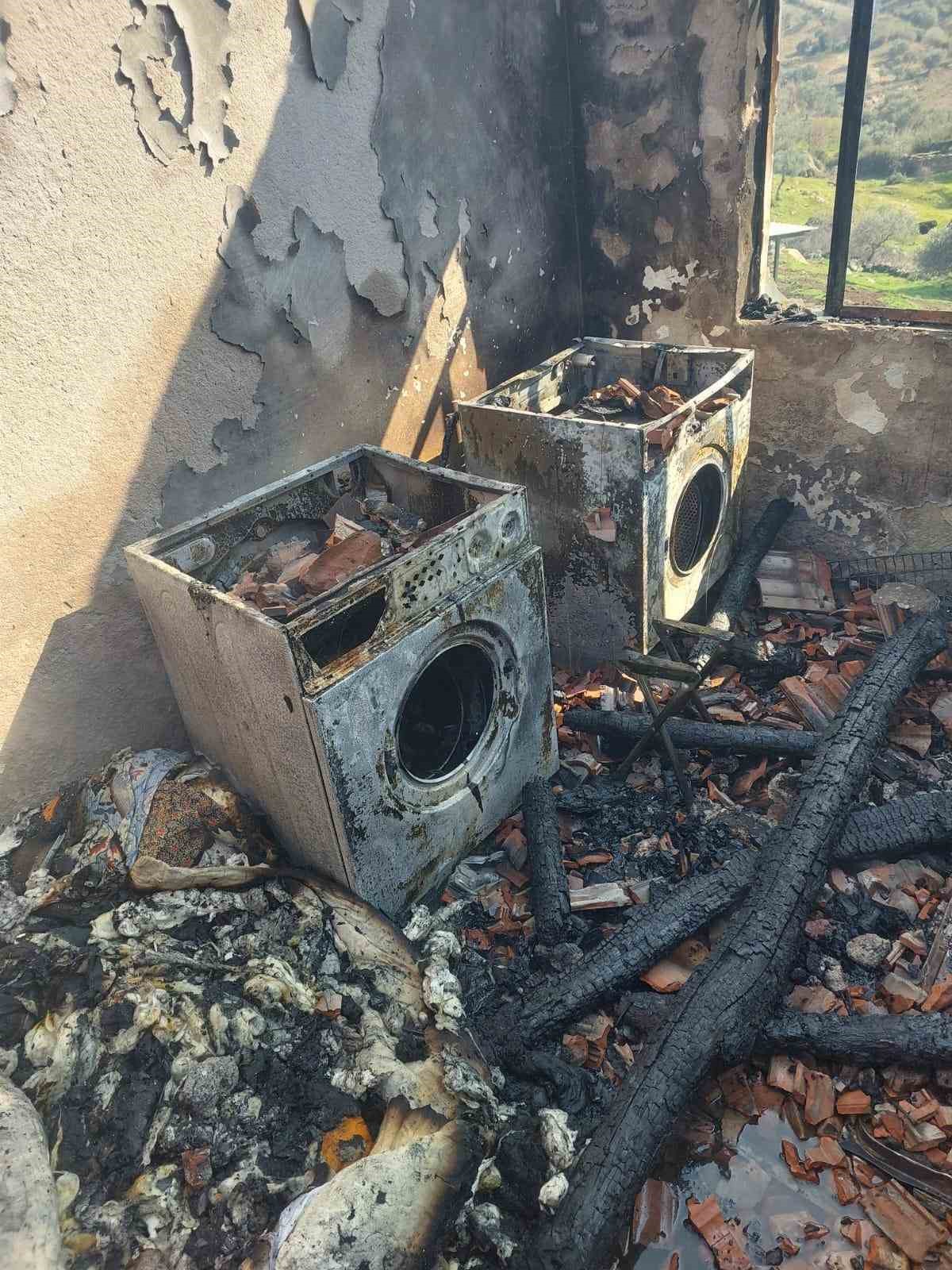 İşitme engelli 5 yaşındaki çocuk yangında hayatını kaybetti

