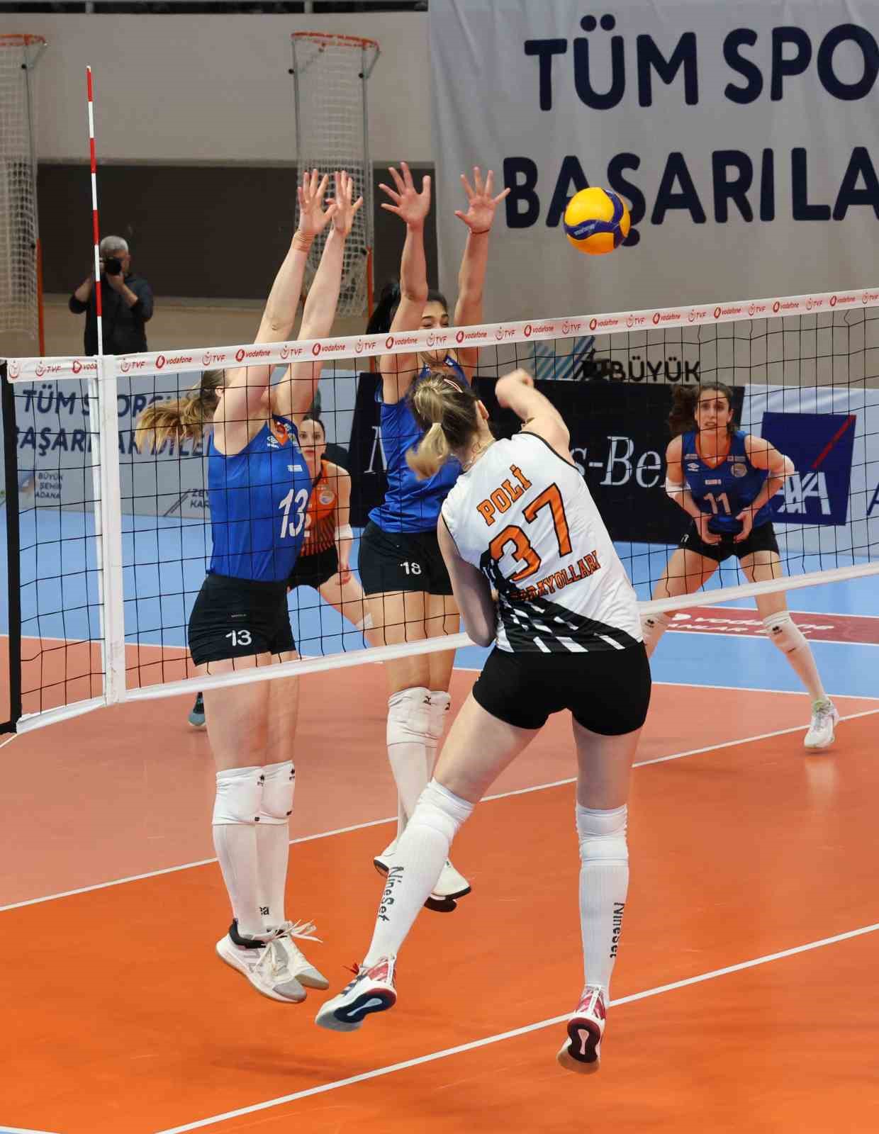 Sultanlar Ligi: &Ccedil;ukurova Belediyespor: 3 - Karayolları Spor Kul&uuml;b&uuml;: 0
