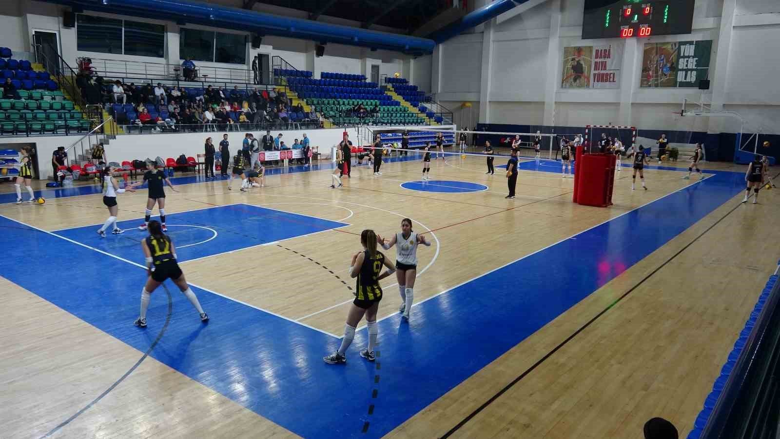 K&uuml;tahya&rsquo;da, TVF Kadınlar 2. Ligi &ccedil;eyrek final heyecanı
