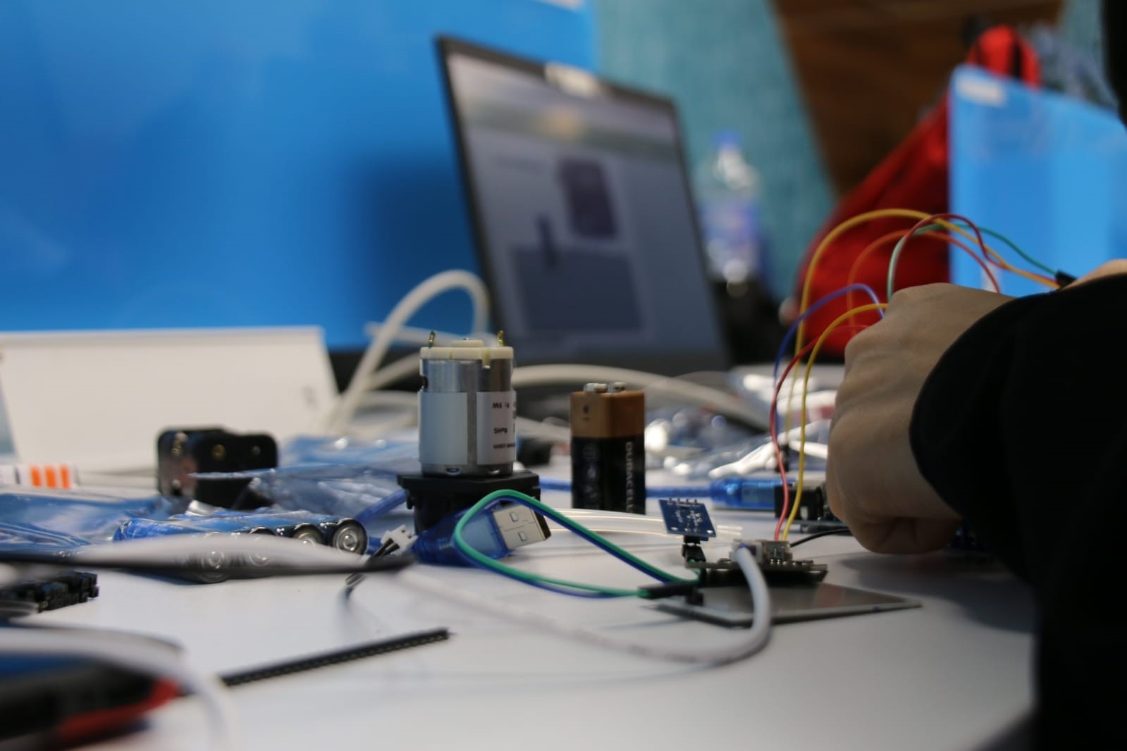 ETÜ’lü öğrenciler teknoloji yarışmasında