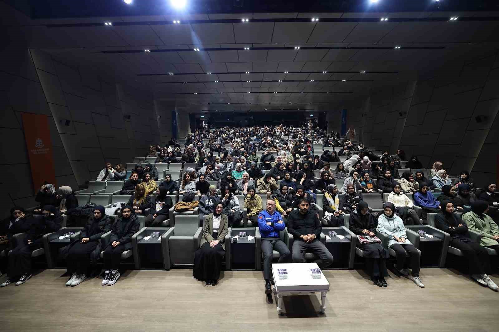 Başakşehir&rsquo;e 2 bin metrekare b&uuml;y&uuml;kl&uuml;ğ&uuml;nde dev k&uuml;t&uuml;phane
