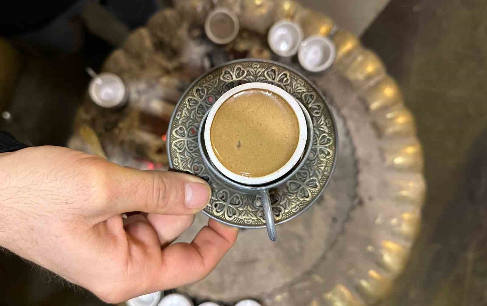 Geleneksel tatlarla tarihe yolculuk: Menengi&ccedil; kahvesi
