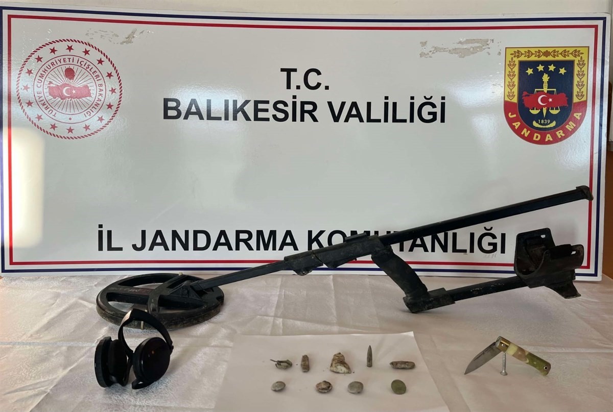 Jandarma, kültür ve tabiat varlıkları kaçakçılarını yakaladı