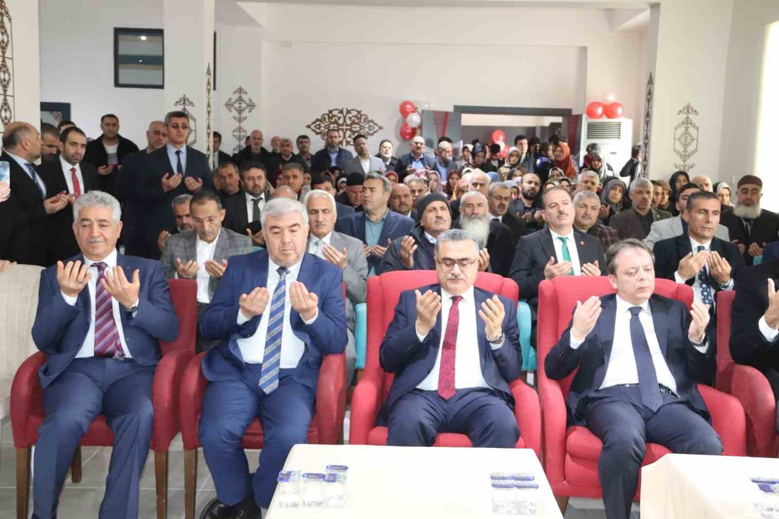 Amine Hatun Diyanet Gen&ccedil;lik Merkezi a&ccedil;ıldı
