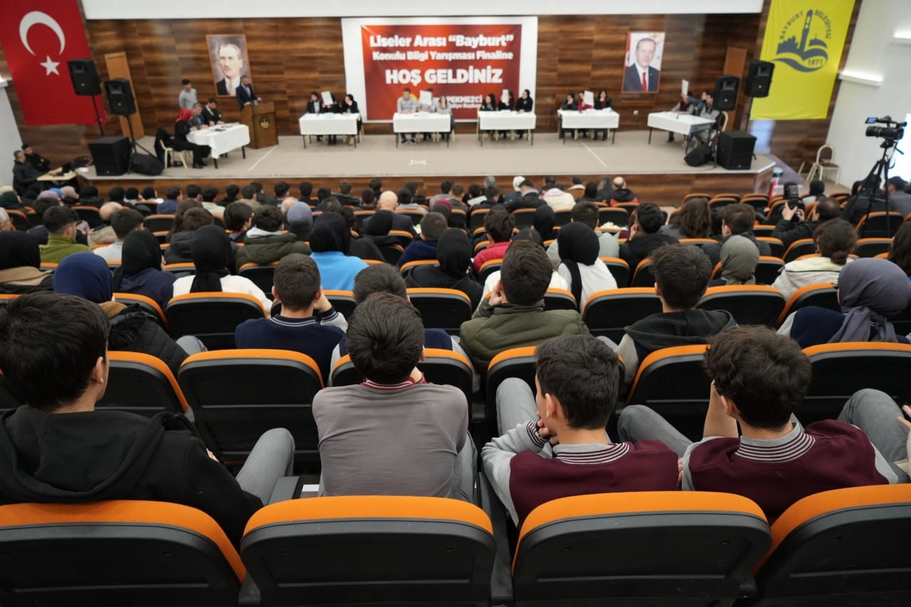 Bayburt konulu bilgi yarışmasının kazananı Milli İrade Anadolu Lisesi oldu
