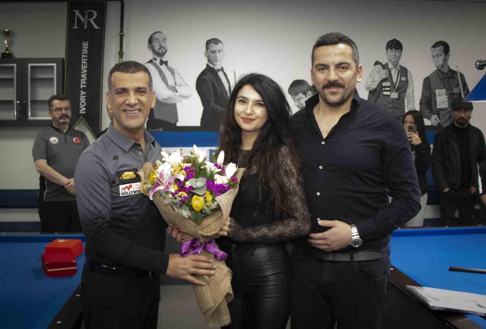 NR Marble, dünya şampiyonu Taşdemir’i Denizlili bilardo severlerle buluşturdu