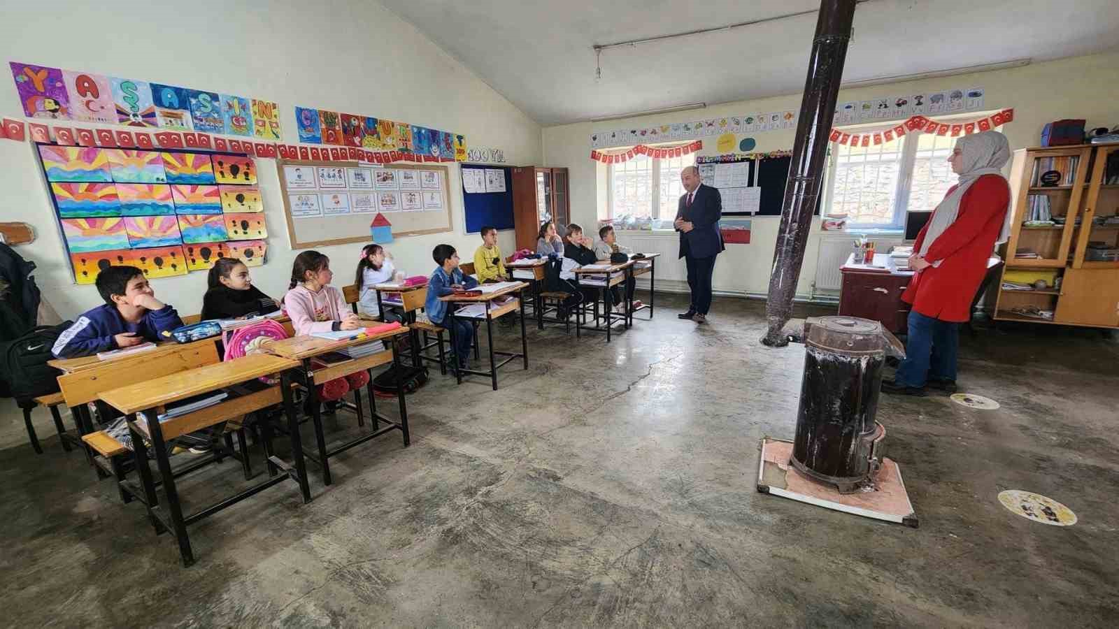 M&uuml;d&uuml;r Başyiğit: &ldquo;&Ccedil;ok &ccedil;alışarak hedeflere ulaşmak m&uuml;mk&uuml;n&rdquo;
