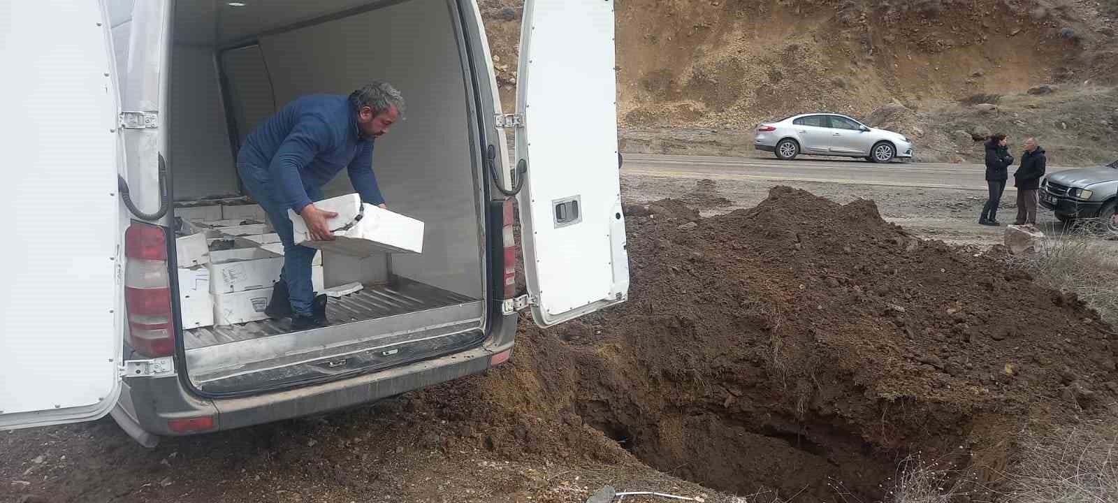 Tunceli’de nakil ve sevk belgesi olmayan 450 kilo somon imha edildi
