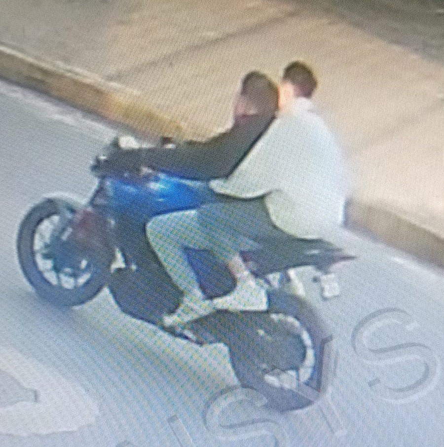 Tek teker giden motosiklet s&uuml;r&uuml;c&uuml;s&uuml;ne ceza
