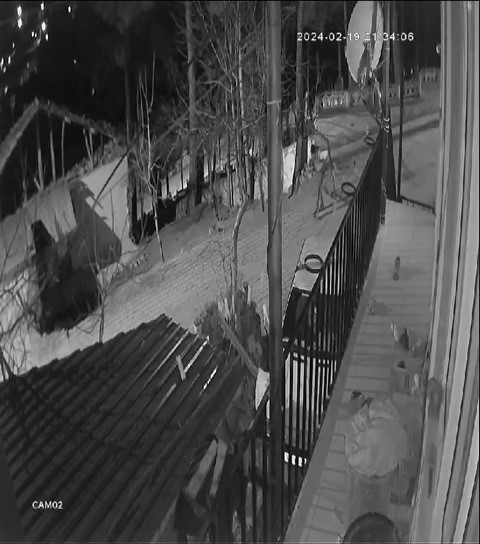 Tokat&rsquo;ta mezarlık kapısı, hırsızların hedefi oldu
