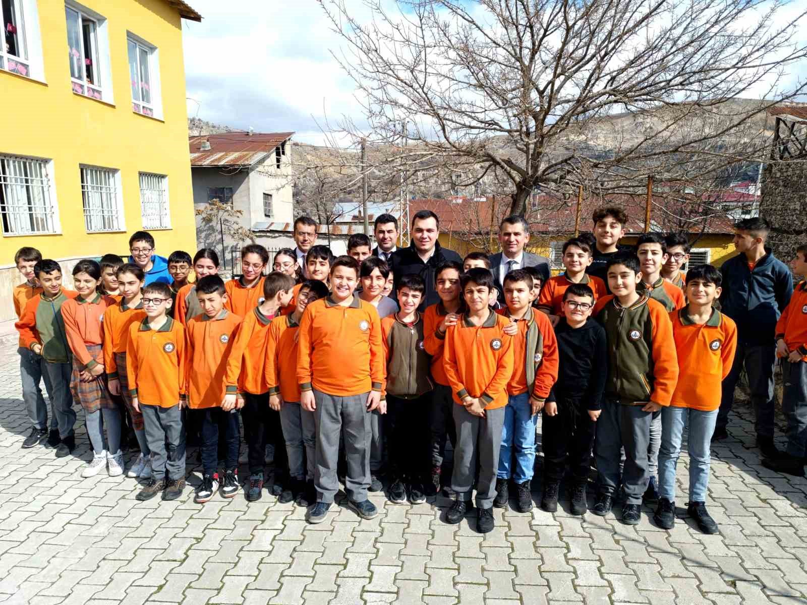 Kaymakam Zor, öğrencilerle bir araya geldi