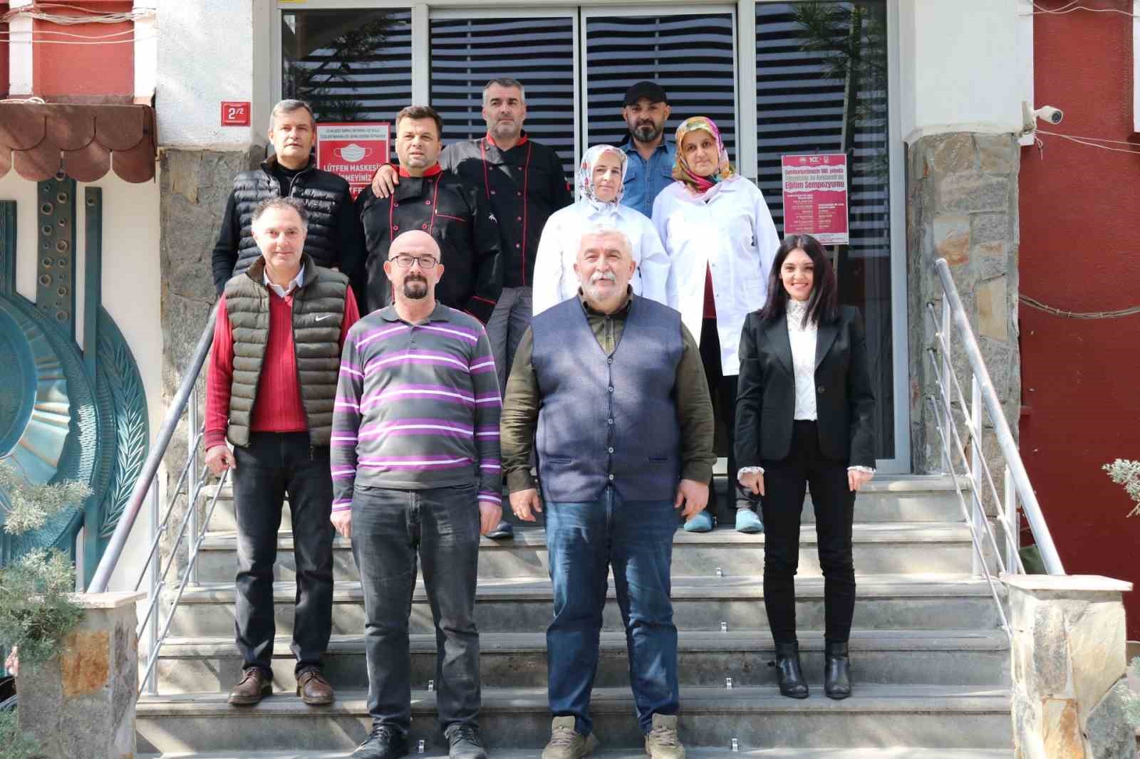 Lüleburgaz Öğretmenevi’nde öğrenci ve velilerin yüzü gülüyor