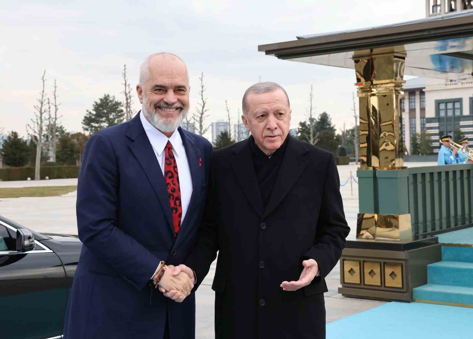 Cumhurbaşkanı Erdoğan, Arnavutluk Başbakanı Edi Rama’yı resmi törenle karşıladı