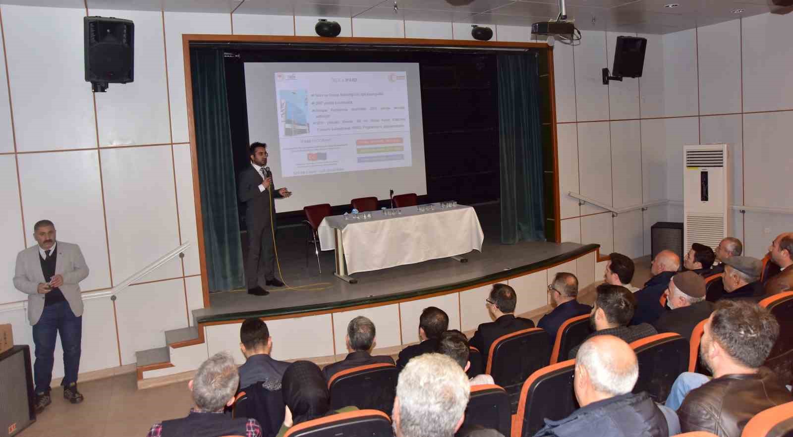 Ahlatlı &ccedil;ift&ccedil;iler IPARD hibe destekleri hakkında bilgilendirildi
