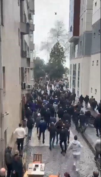 Hopa’da CHP’nin liste tartışması yumruklu kavgaya dönüştü
