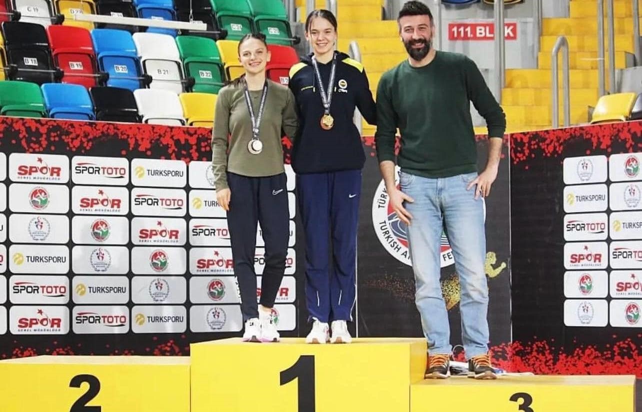 Bilecikli sporcu Hayriye Nur Arı, gümüş madalya kazandı