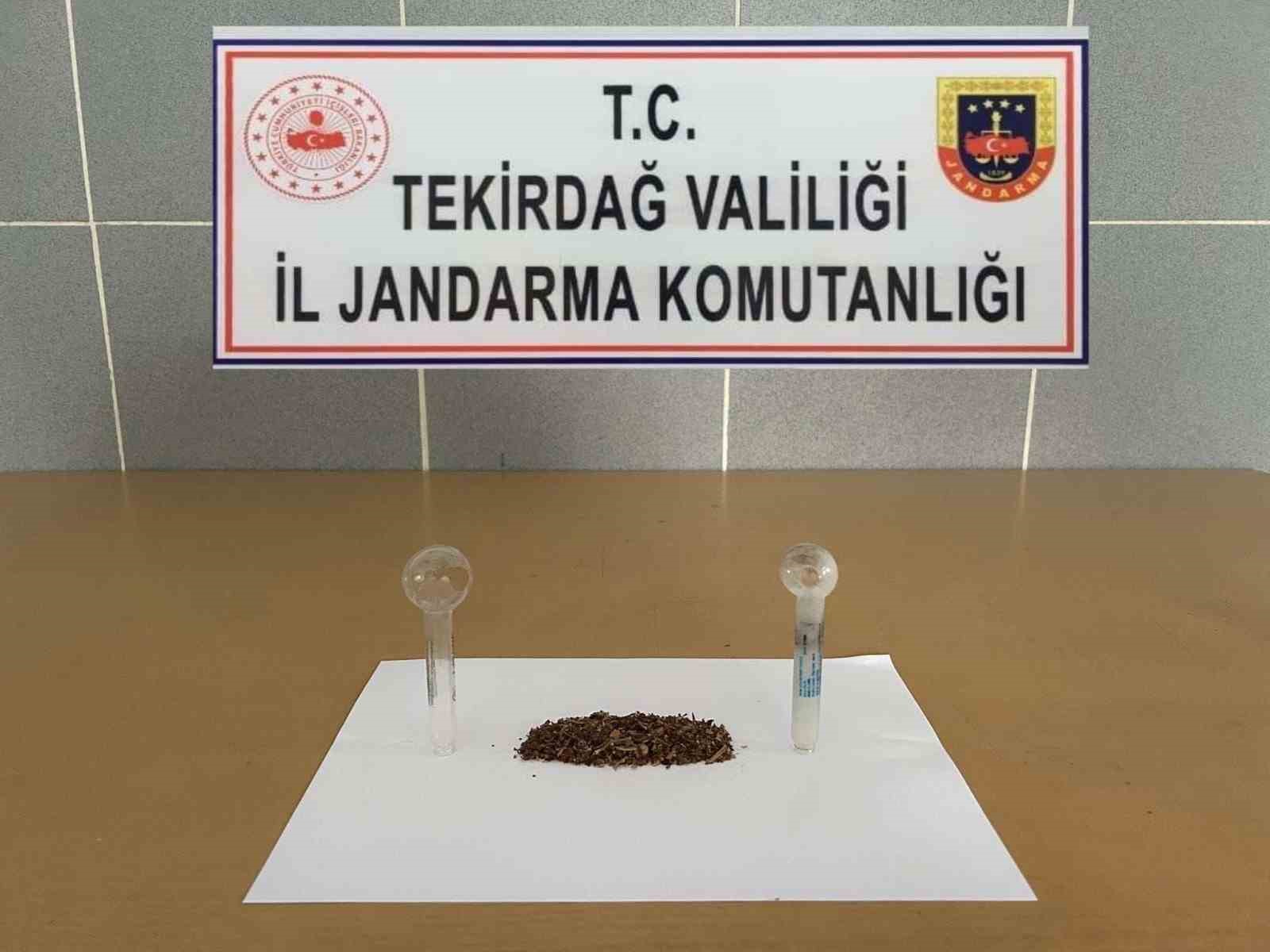 Tekirdağ&rsquo;da 2 kişi uyuşturucudan yakalandı
