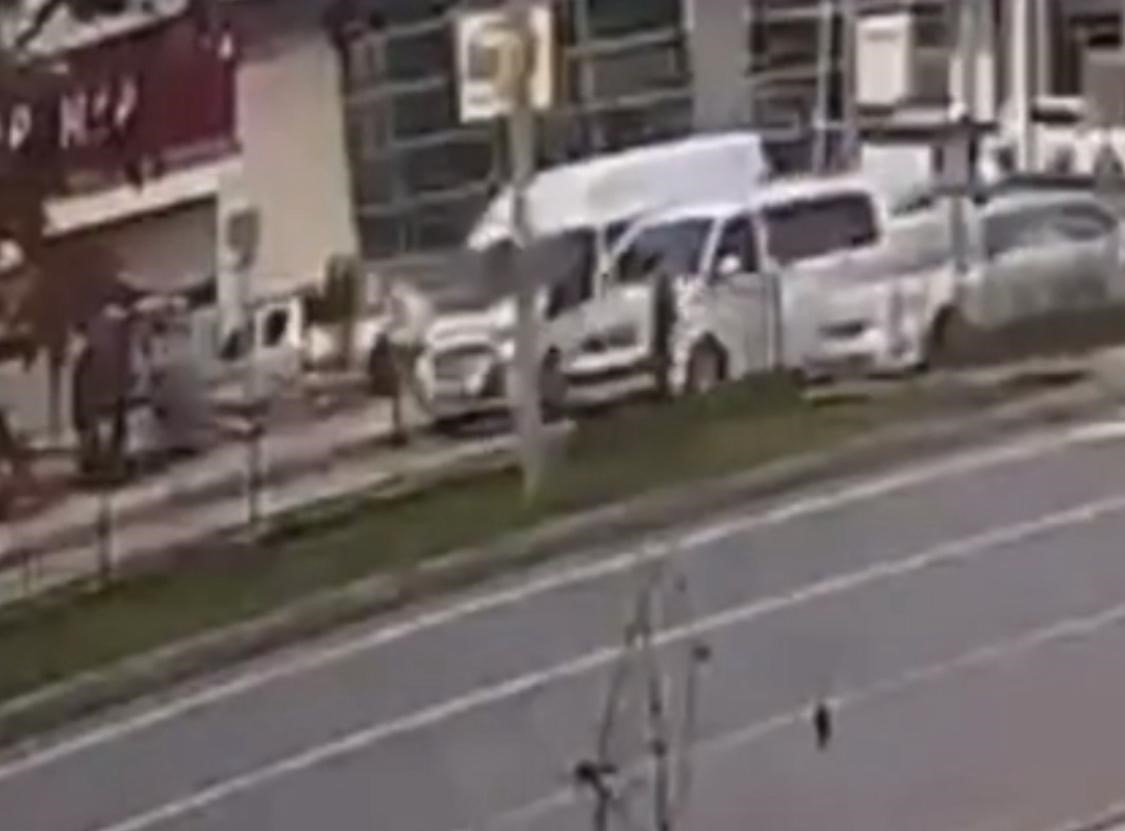 Batman’da otomobilin çarptığı kız metrelerce havaya fırladı