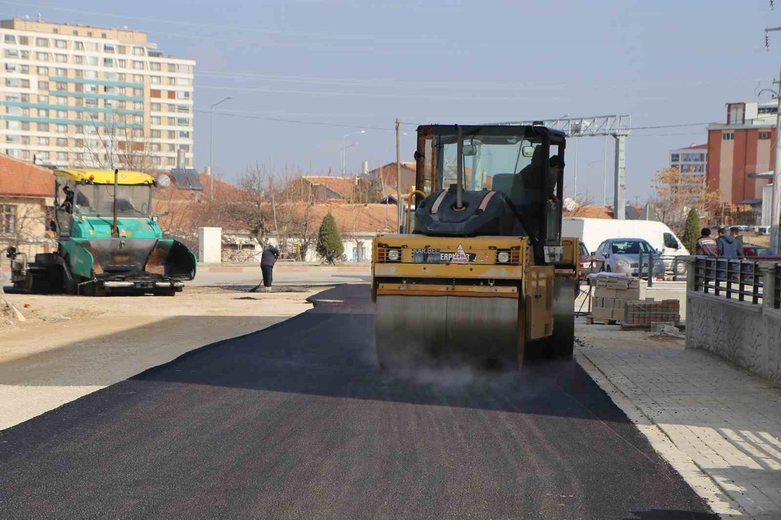 Karaman Belediyesi asfalt çalışmalarına hız kesmeden devam ediyor
