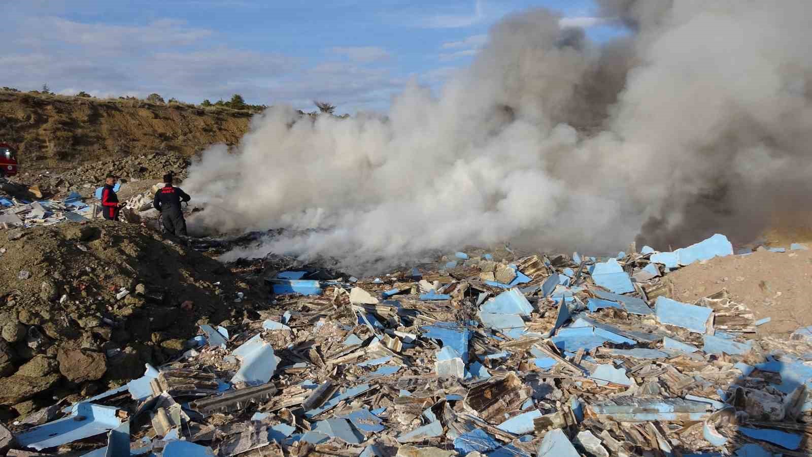Yozgat’ta atıkların bulunduğu alanda çıkan yangın söndürüldü