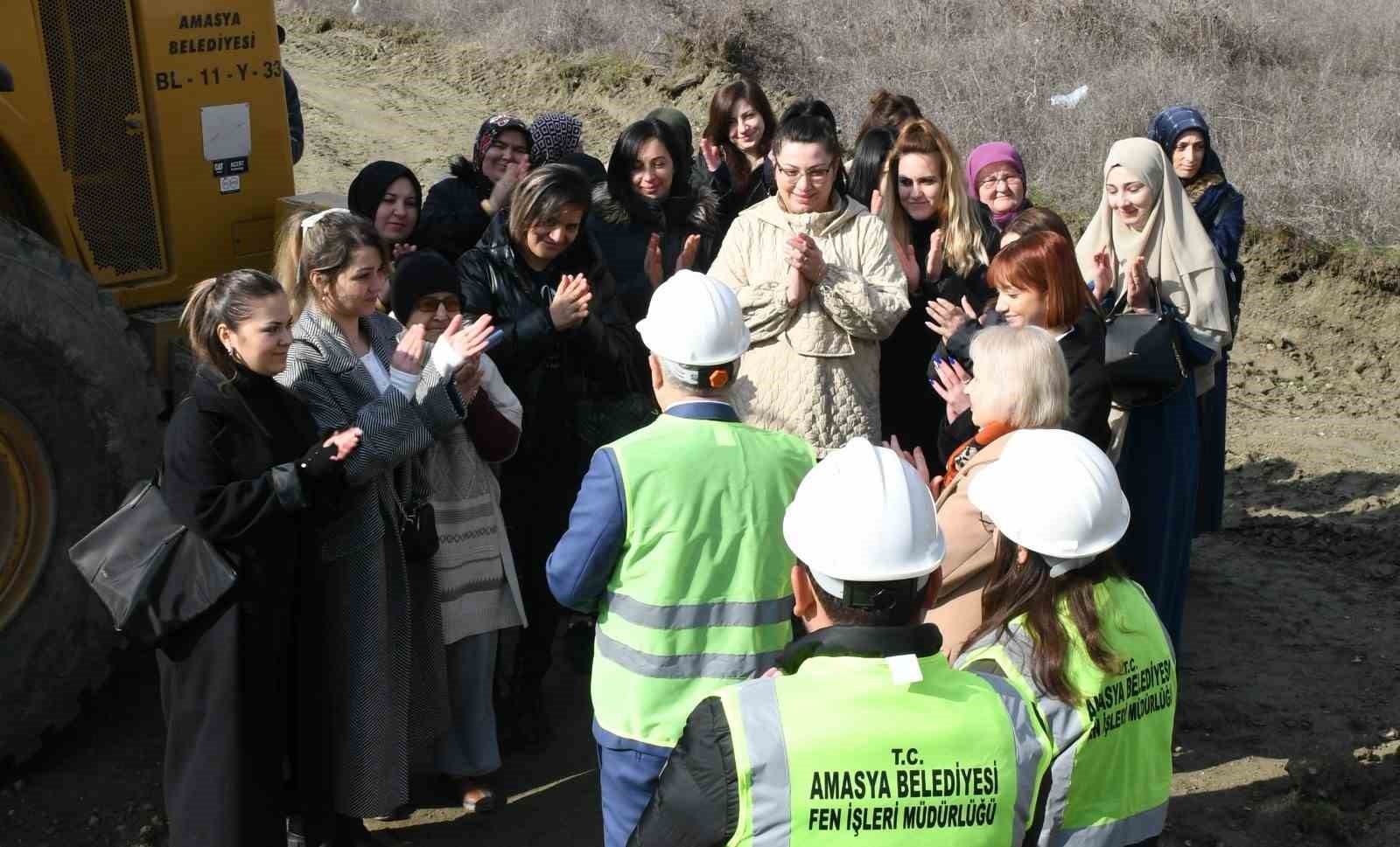 Başkan Çelik: “Şeyhcui mahallesinde pazaryerinin inşa sürecine başladık”
