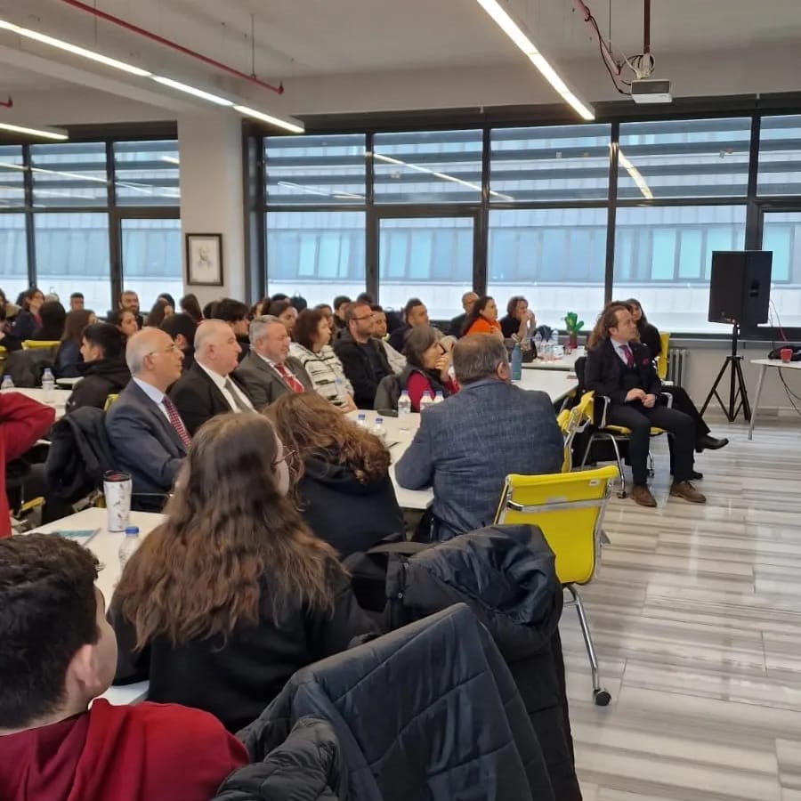&Ouml;ğrencilerden s&uuml;rd&uuml;r&uuml;lebilir gelecek &ccedil;&ouml;z&uuml;mleri at&ouml;lye &ccedil;alışması
