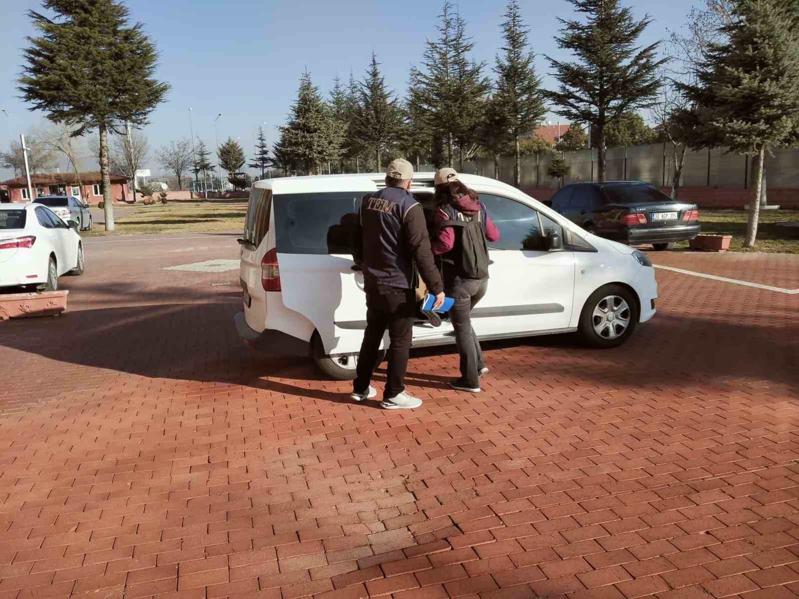 Isparta&rsquo;da FET&Ouml;&rsquo;den aranan ihra&ccedil; ebe yakalandı
