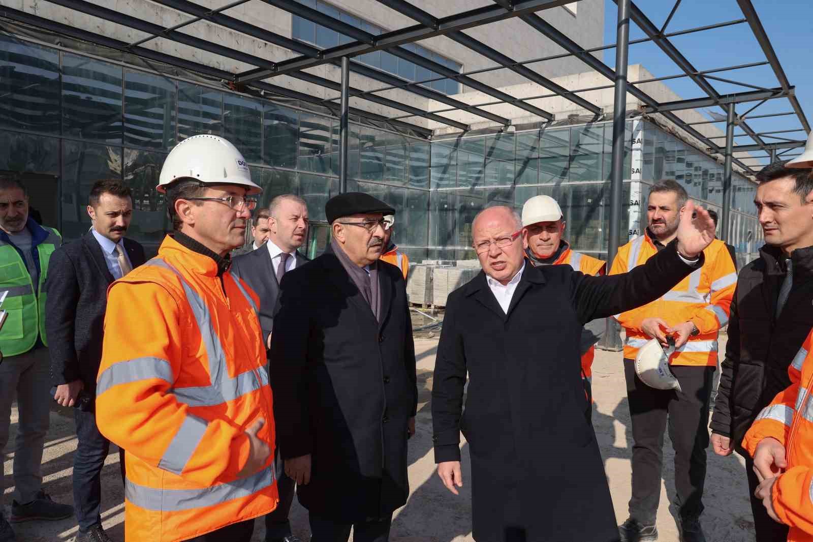 Bursa Valisi Mahmut Demirtaş Ali Osman S&ouml;nmez &Ccedil;ekirge Devlet Hastanesinde incelemelerde bulundu
