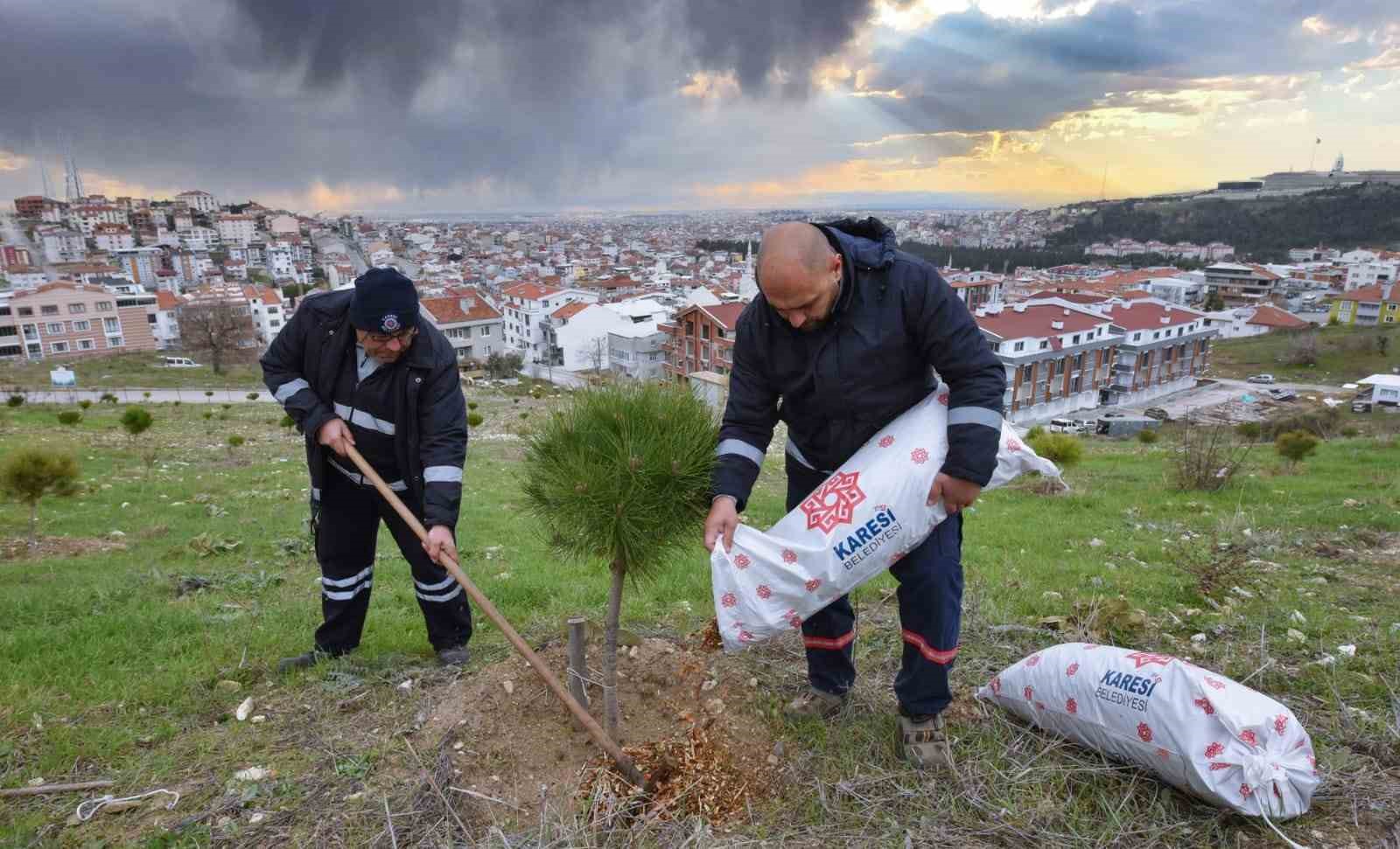 Karesi’de budanan dallar gübre oluyor